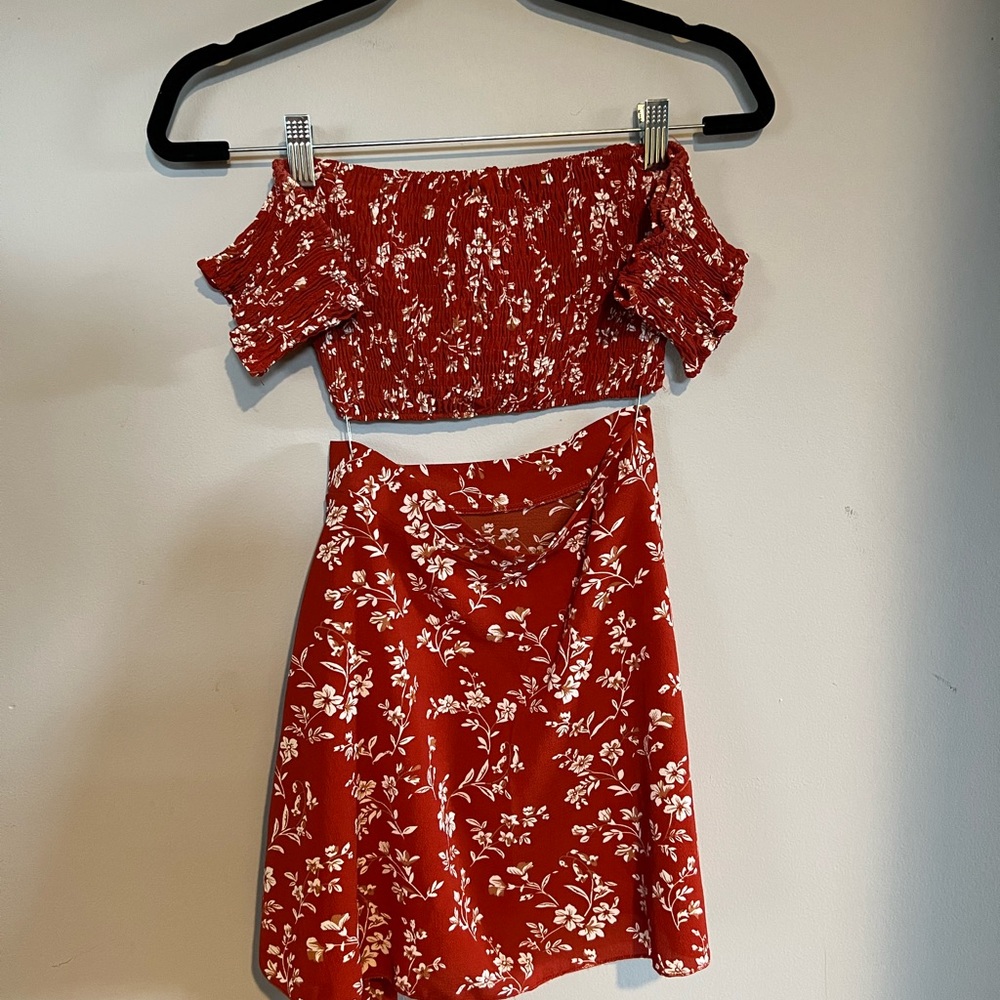 Red Matching Two-Piece Set - Picture 2 of 4